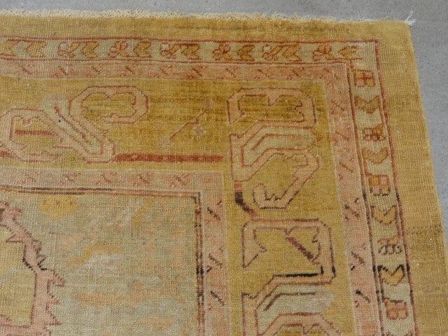 Antique Angora Usak 33671