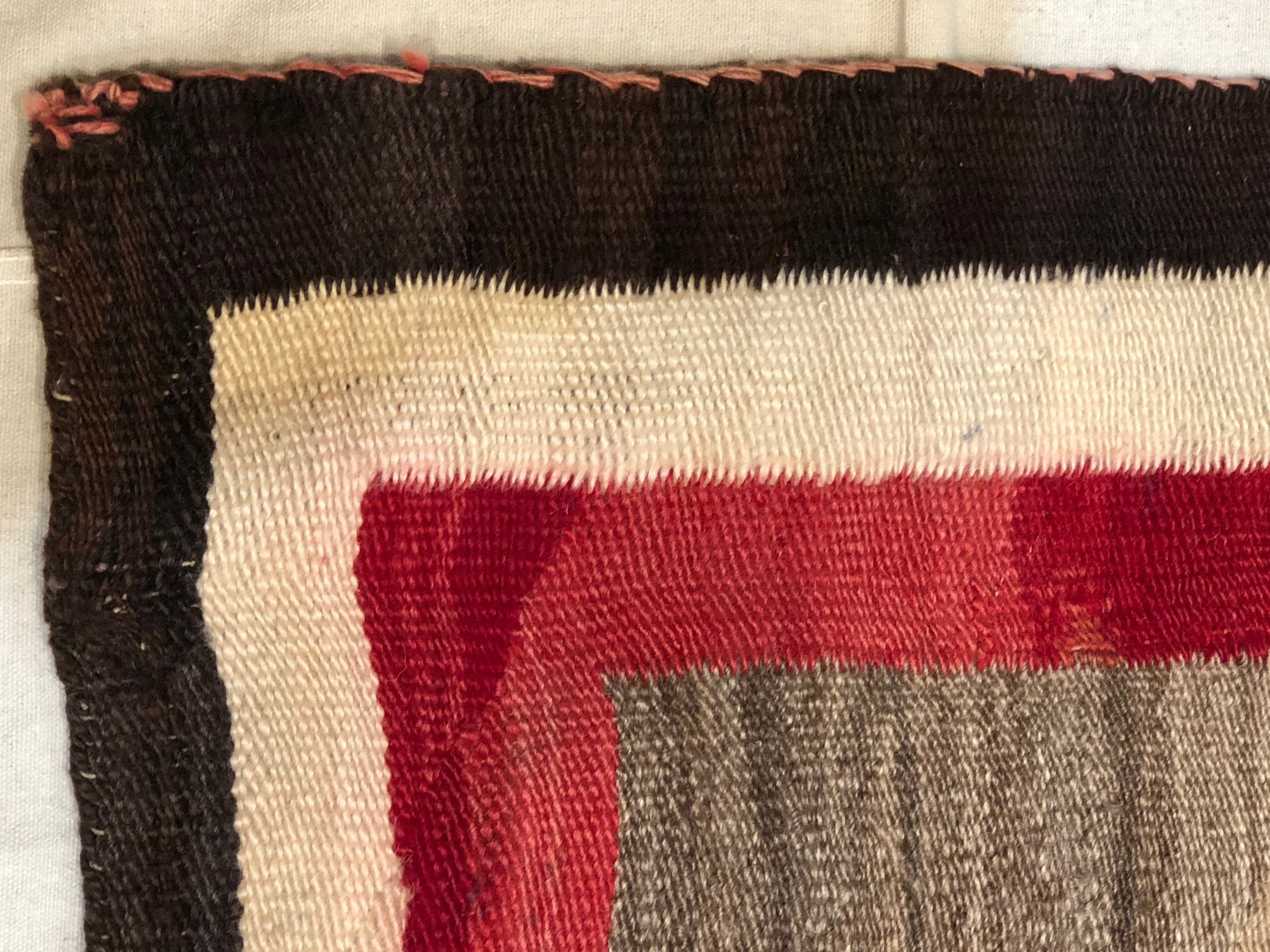 38120 Antique Navajo