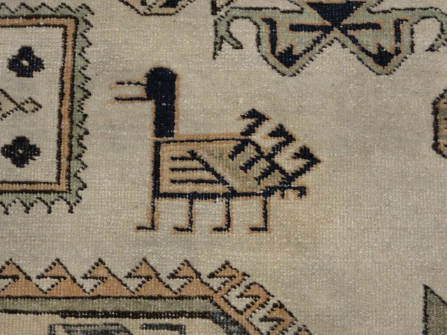 33686 Antique Caucasian Design