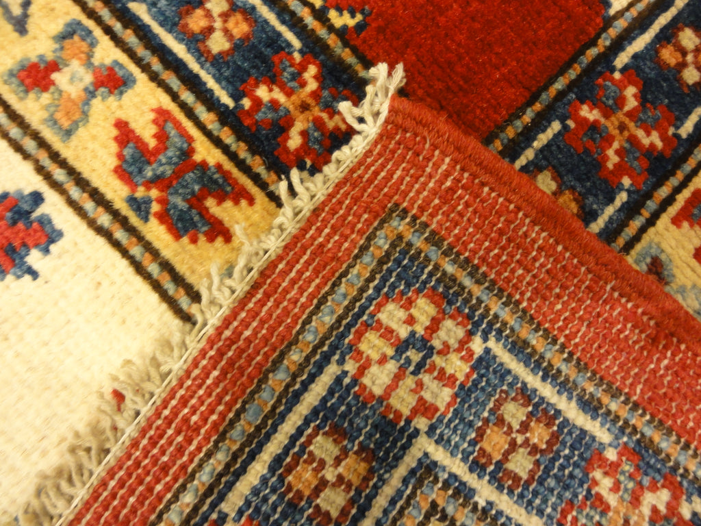 33213 Kazak Rug