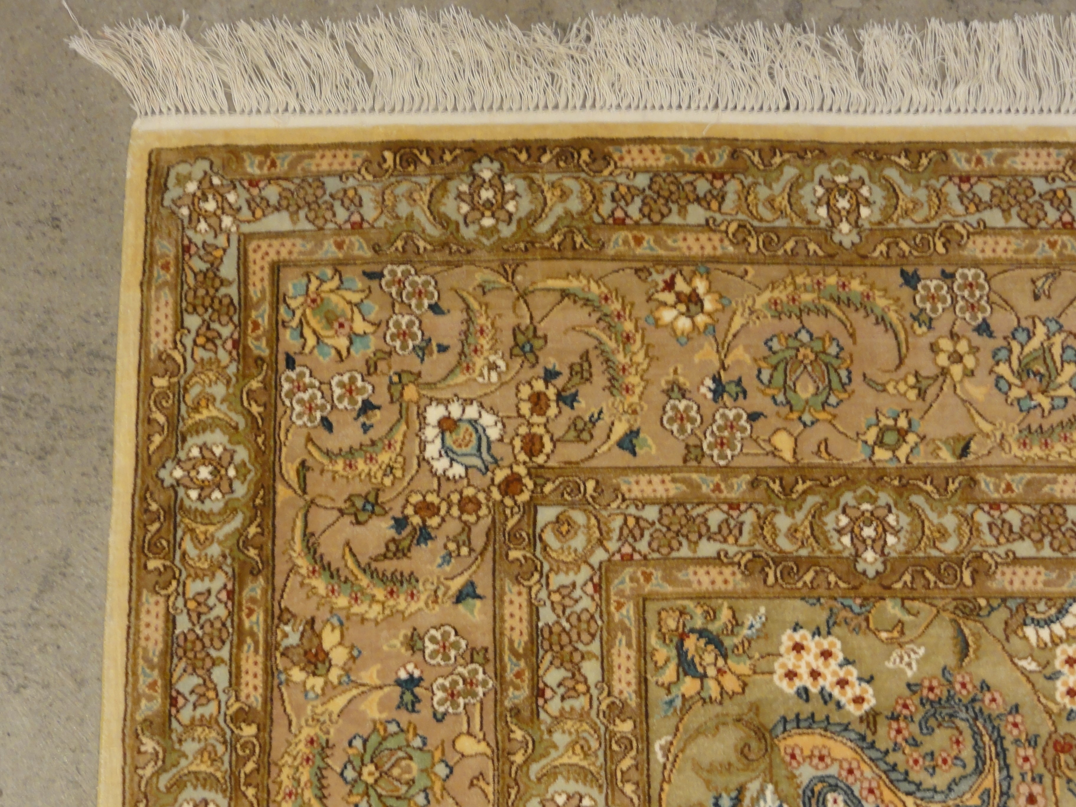 33191 Finest Silk Qum