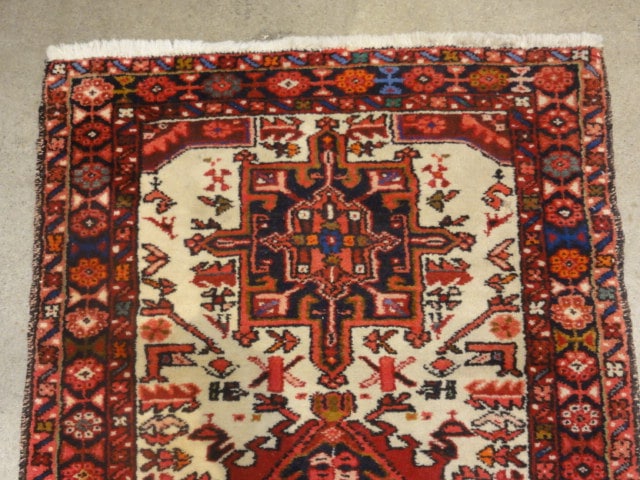 Vintage Tribal Heriz 33612