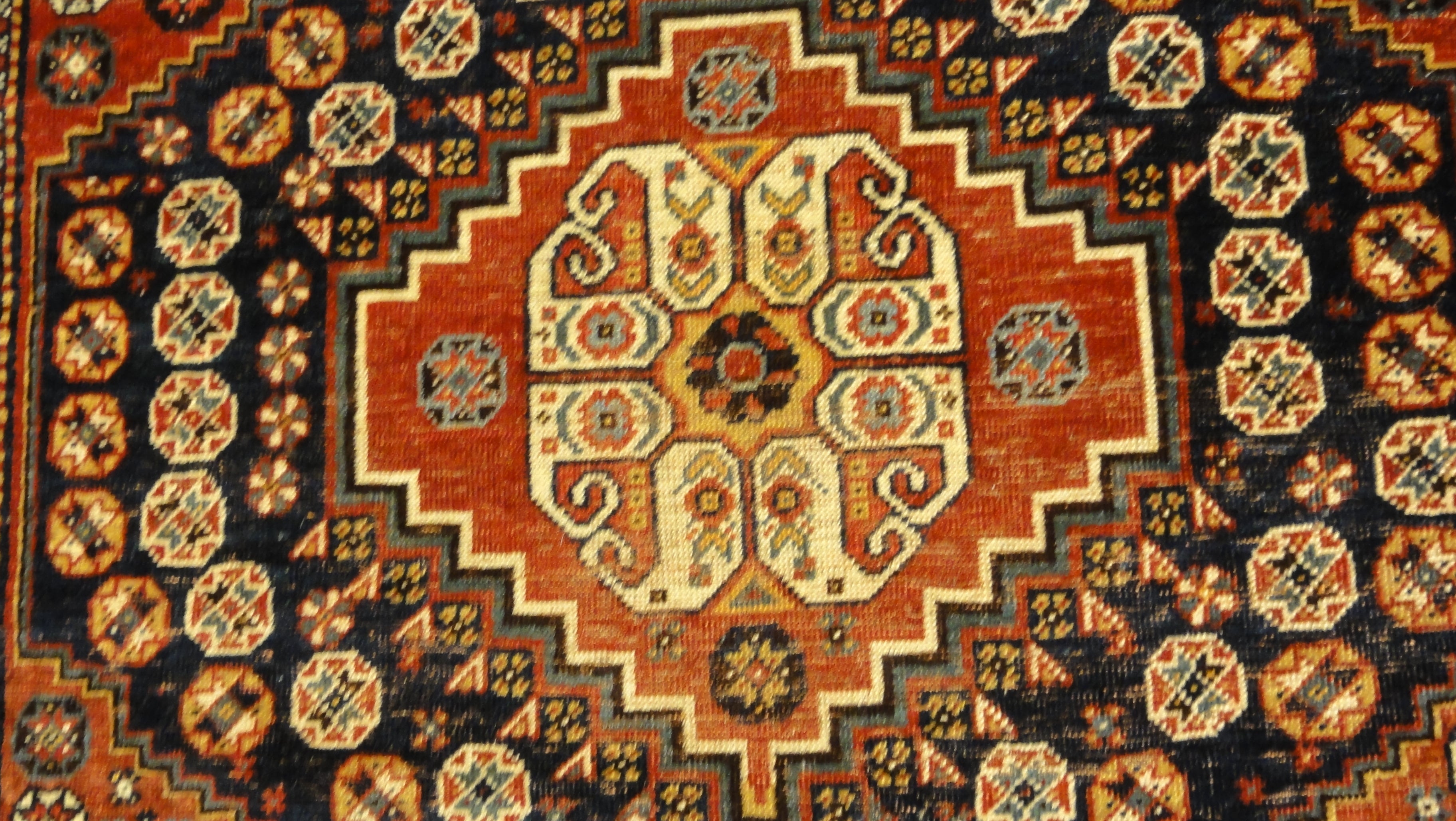 Antique Qashqai rug 34561