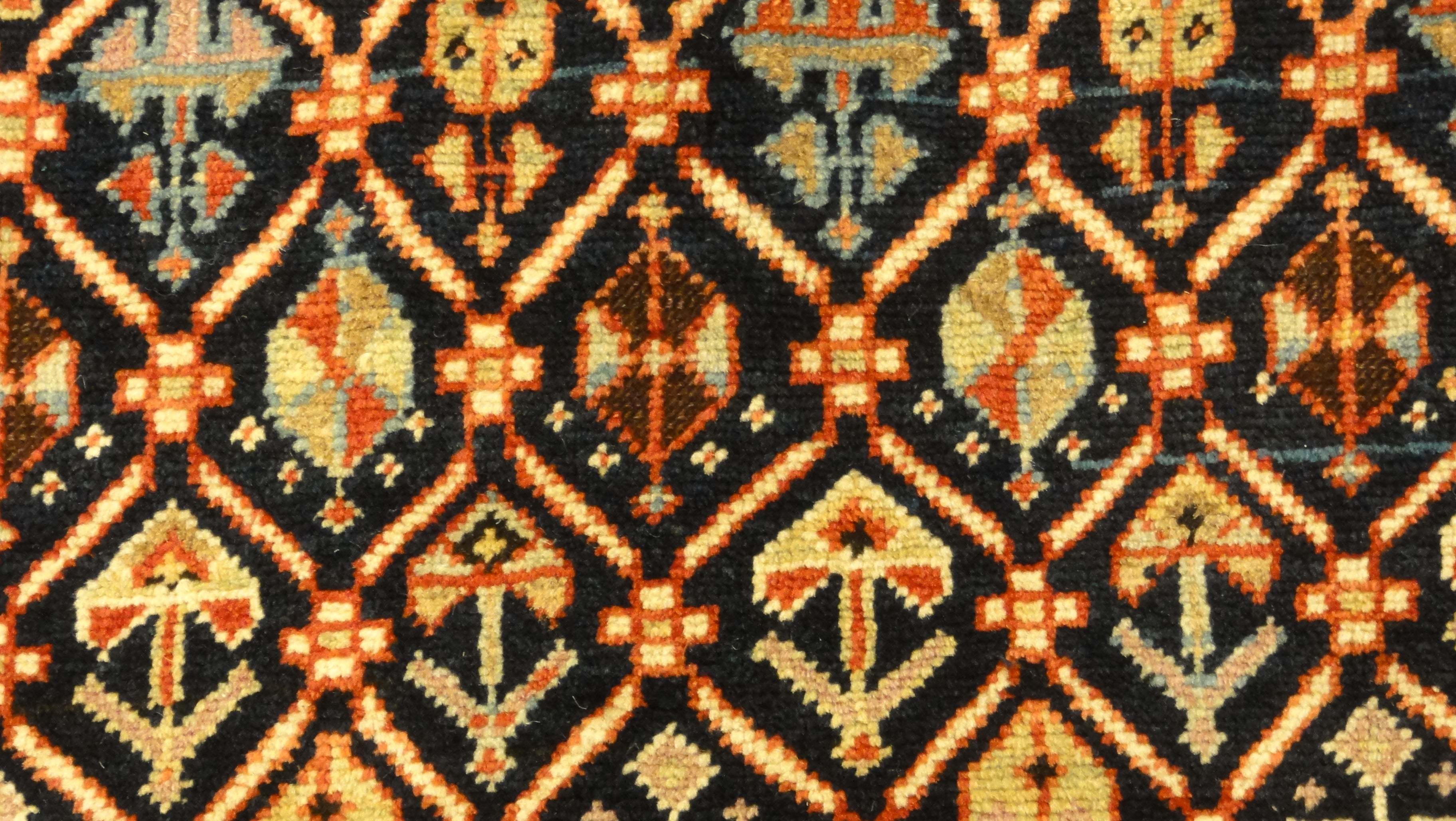 Antique Daghestan Rug 34669