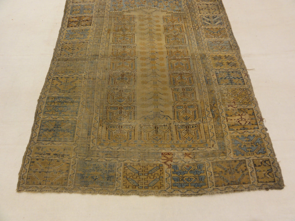 Antique Kircehir Rug 30063