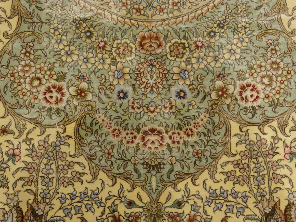 Finest Silk Qum 33194