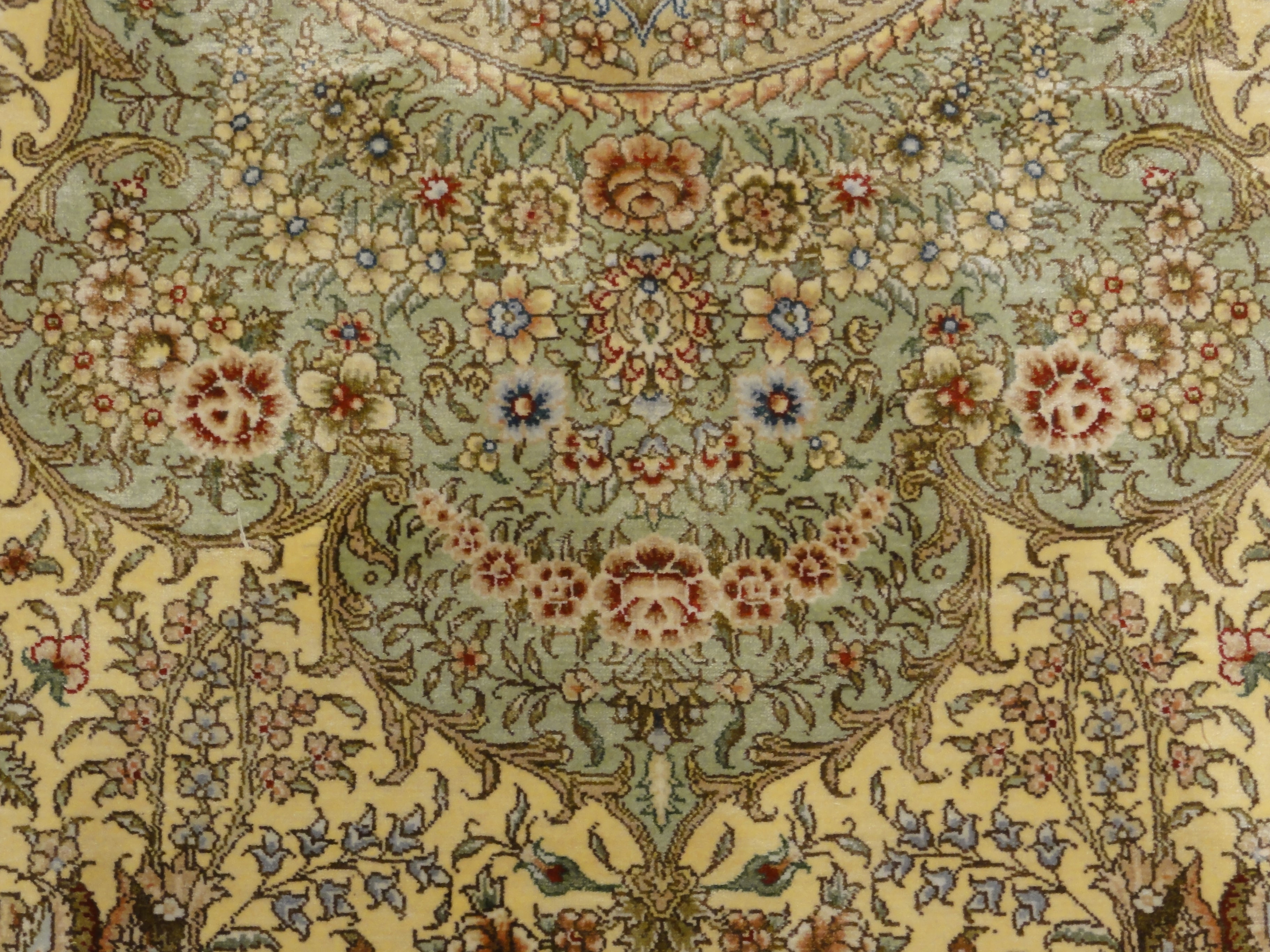 Finest Silk Qum 33194