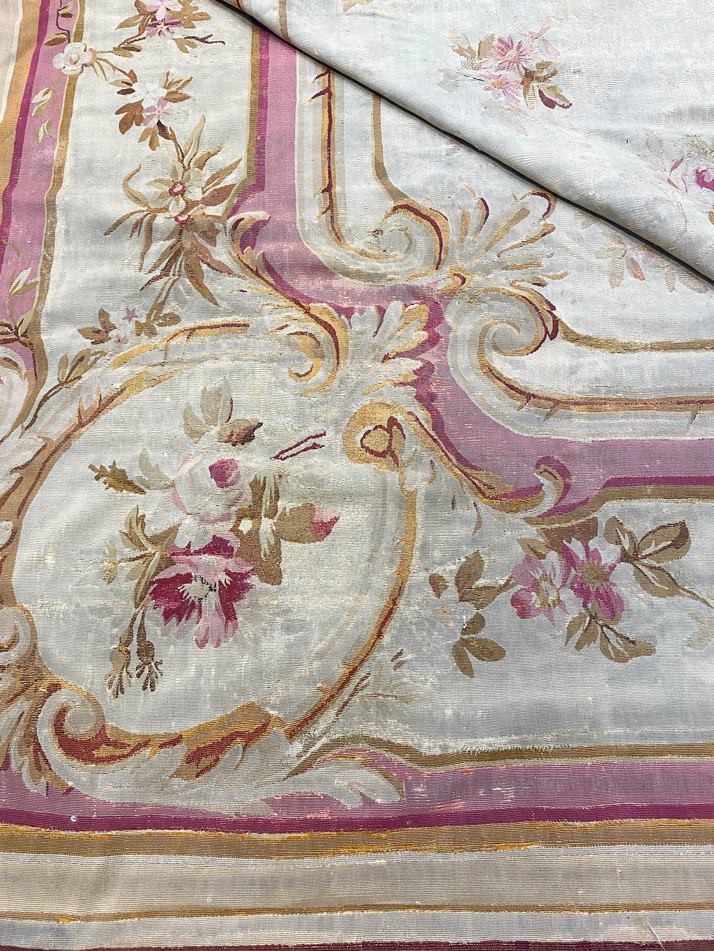 Antique French Aubusson 43326