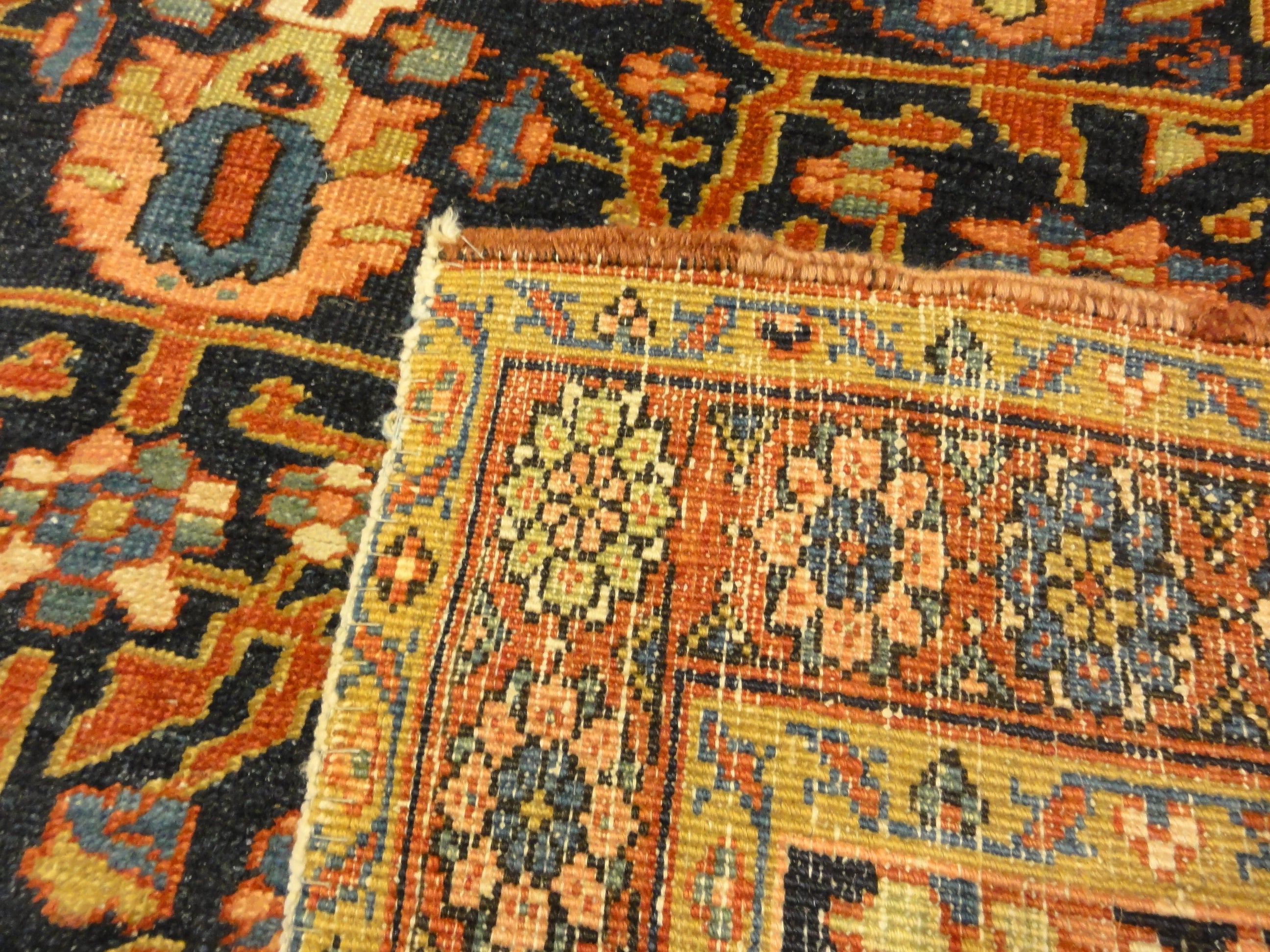 Antique Heriz Rug with a Unique Field 30709