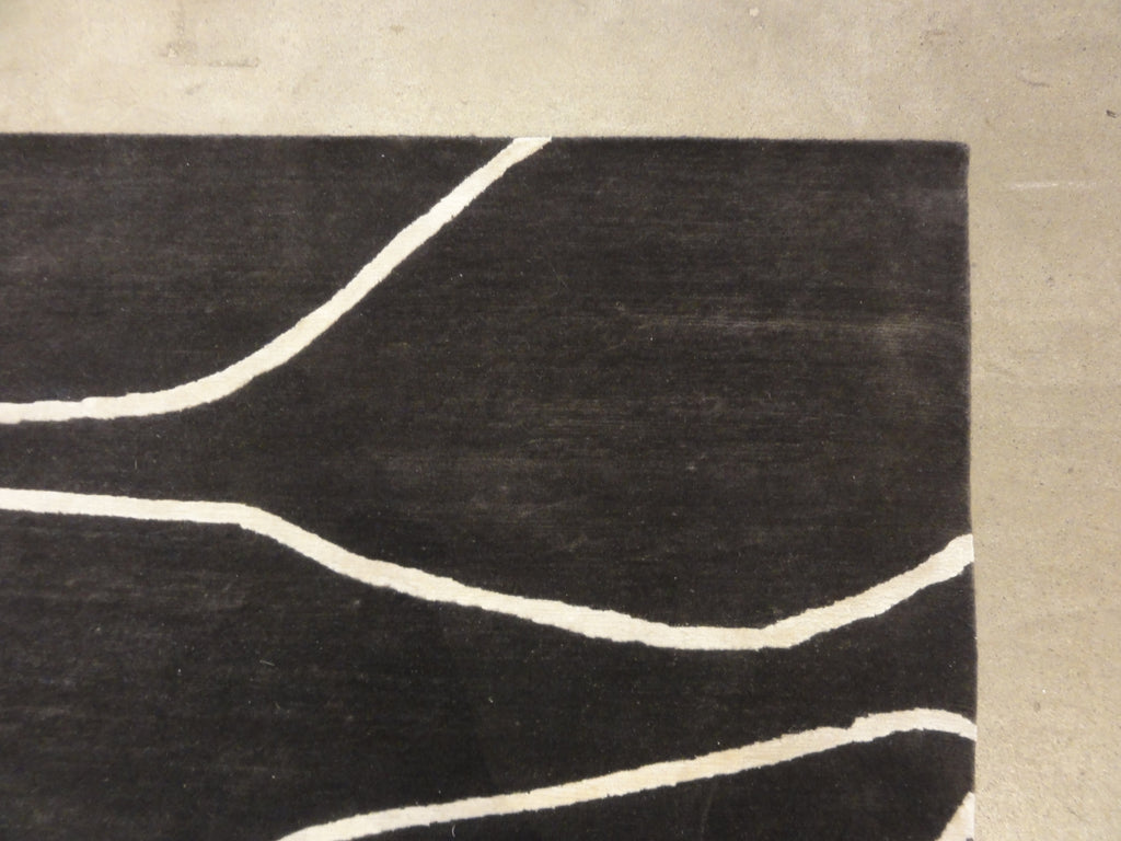 33396 Tibetan Modern Black Rug