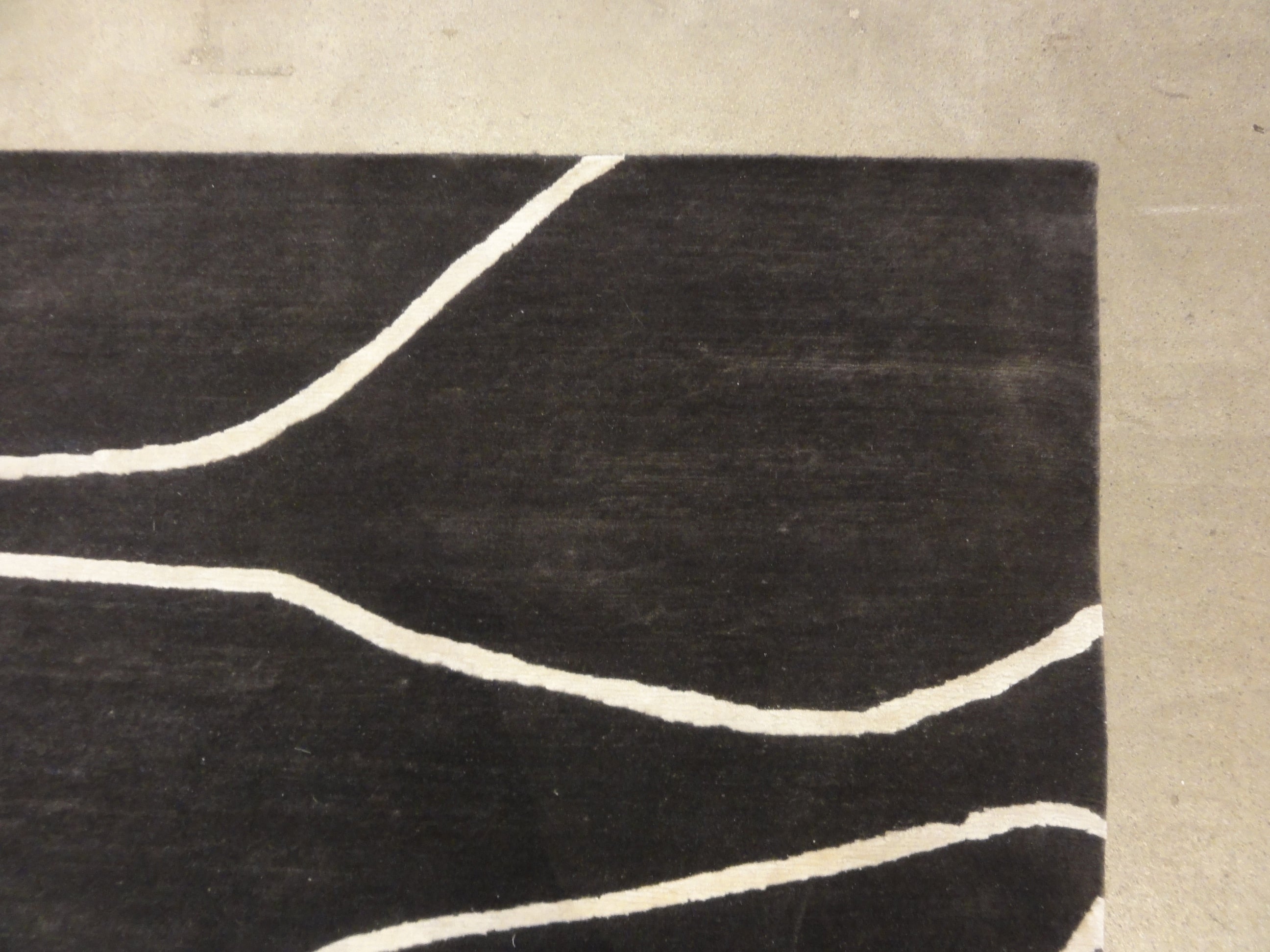 33396 Tibetan Modern Black Rug