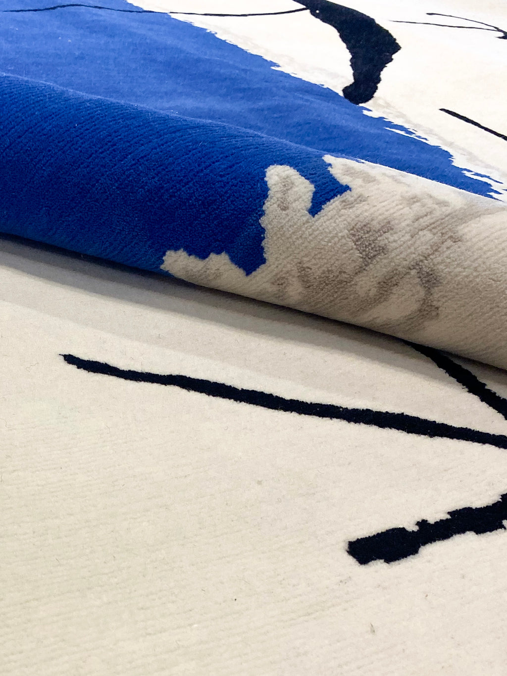 Contemporary Modern 24528