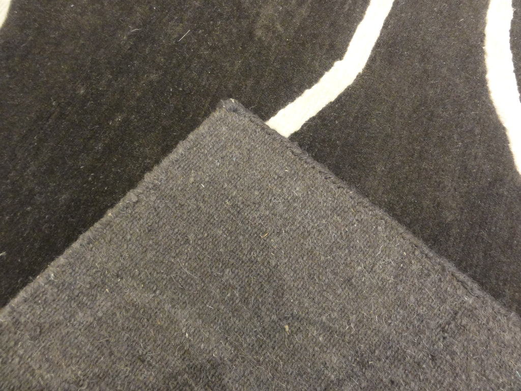 33396 Tibetan Modern Black Rug