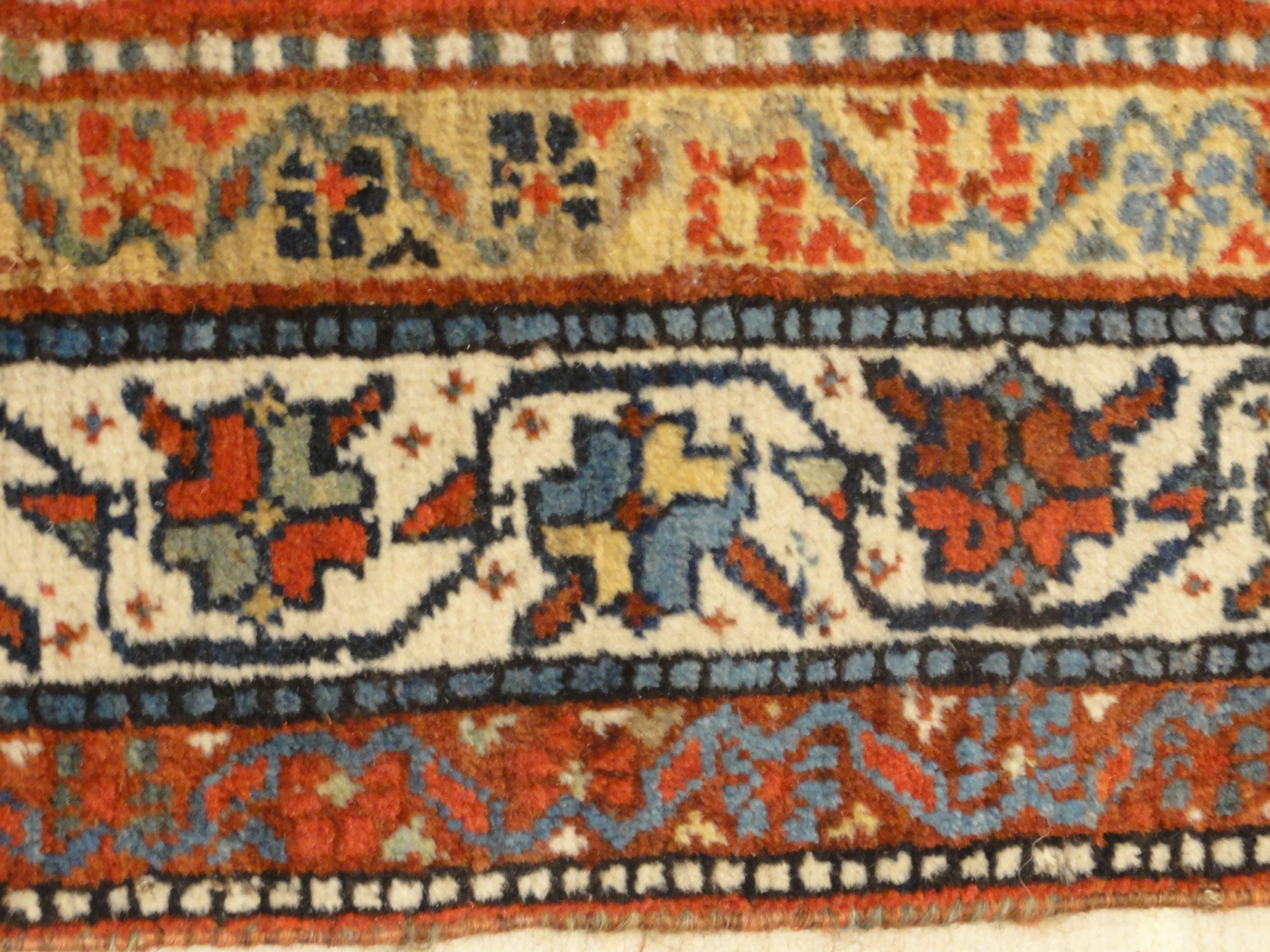 Antique Qashqai Rug 29870